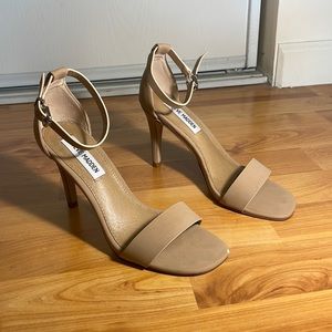 Steve Madden Tan Evette heels
